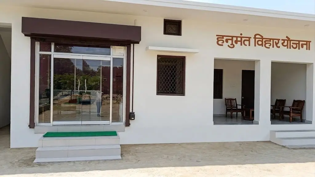 site-entrance